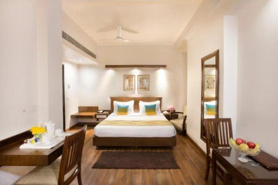 Hotel Rockland Hotel, C.r Park New Delhi