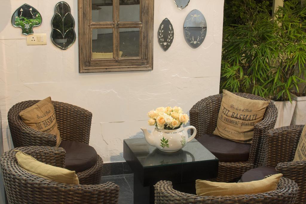 Hotel Rockland Hotel, C.r Park New Delhi